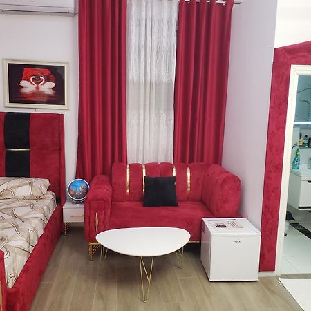 Studio Near Tirana Airport 2- Self Check-In Free Parking Leilighet Valjiosi Eksteriør bilde